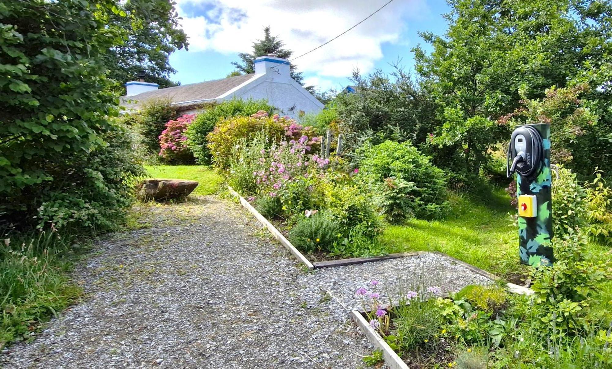 The Rockhouse - Cosy Stone Built Thatch Cottage Dungloe Exterior photo